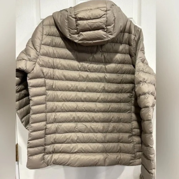 NWT Patagonia ~ Men’s Down Sweater Hoodie Puffer Jacket/Seabird Grey (Large) - Picture 3 of 7